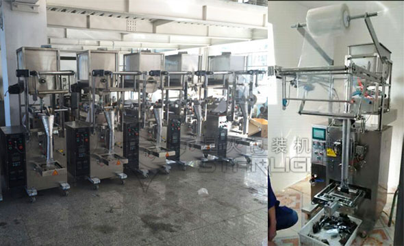 袋裝辣椒油包裝機(jī)包裝現(xiàn)場